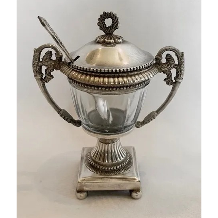 Condiment Pot Trophy 11x7x14cm – Decorative Accent